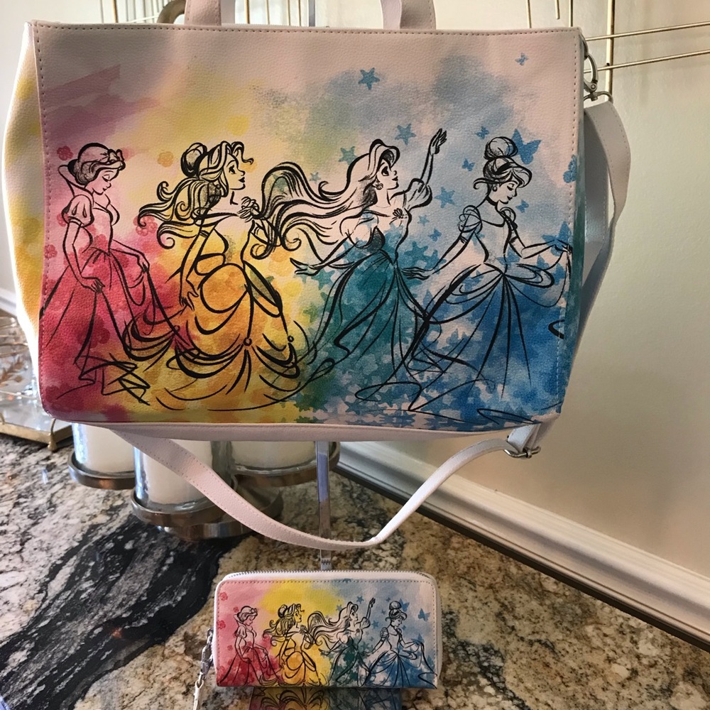 Very nice Disney princess handbag with matching wallet